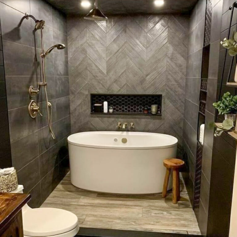 Bathtub Focal Point